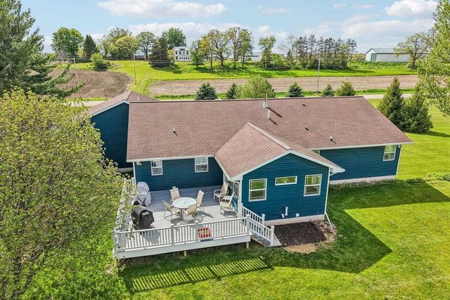 2620 County Highway W Road, Stoughton, WI 53589