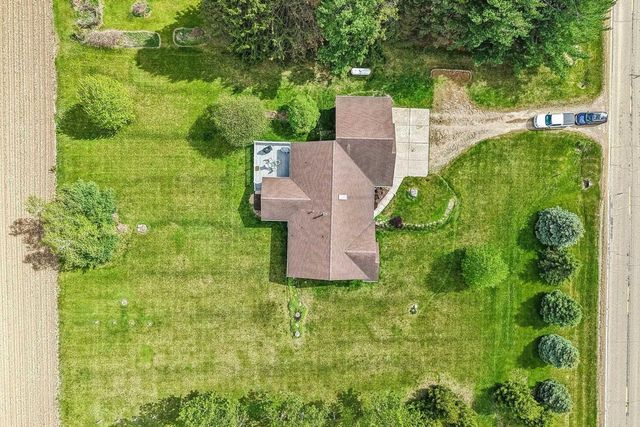 2620 County Highway W Road, Stoughton, WI 53589