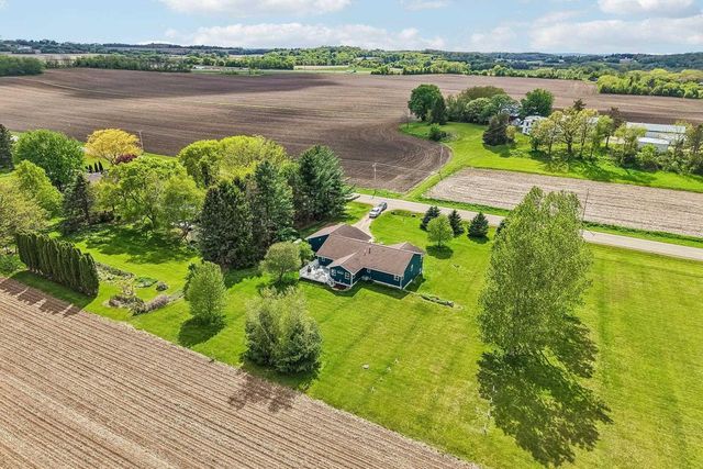 2620 County Highway W Road, Stoughton, WI 53589