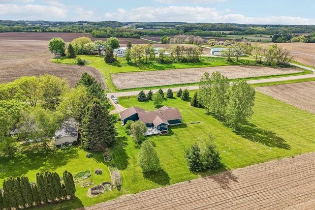 2620 County Highway W Road, Stoughton, WI 53589