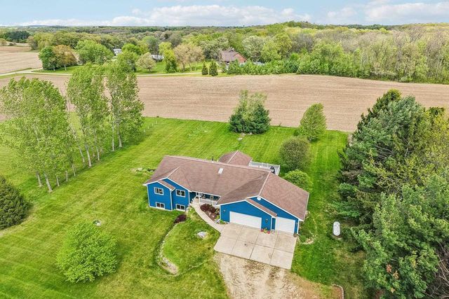 2620 County Highway W Road, Stoughton, WI 53589