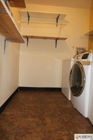 9006 Tamarron Drive, Plainsboro, NJ 08536