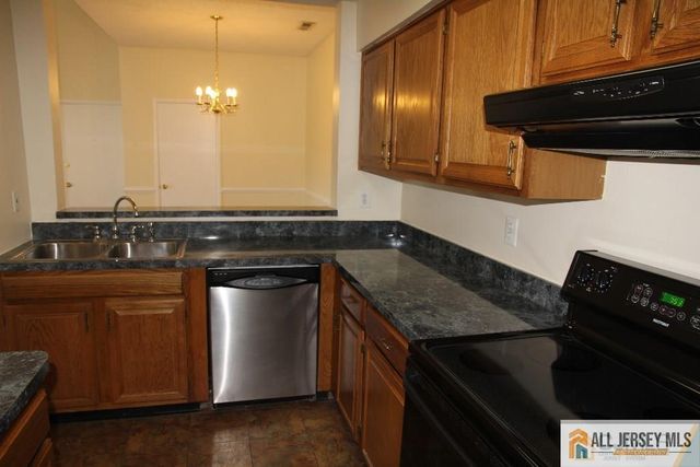 9006 Tamarron Drive, Plainsboro, NJ 08536