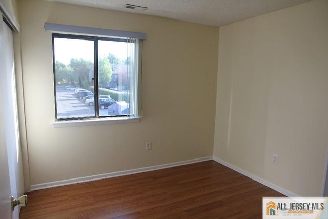 9006 Tamarron Drive, Plainsboro, NJ 08536