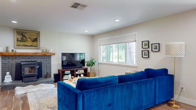 10761 Baker Downs, Penn Valley, CA 95946