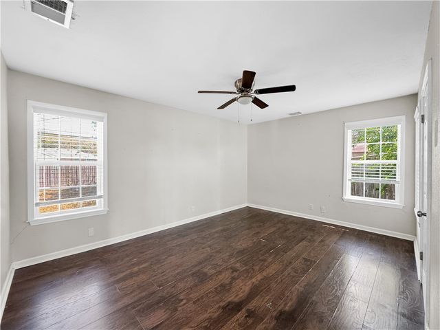 1034 McClendon St, Corpus Christi, TX 78404