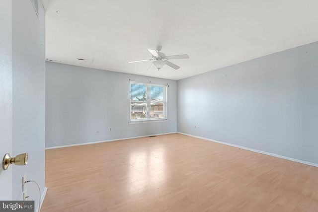 2040 HARBOUR DR, Palmyra, NJ 08065