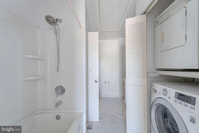 2040 HARBOUR DR, Palmyra, NJ 08065