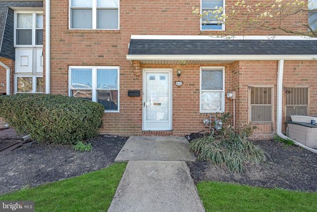 2040 HARBOUR DR, Palmyra, NJ 08065