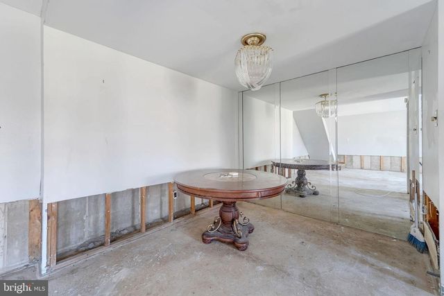 2040 HARBOUR DR, Palmyra, NJ 08065