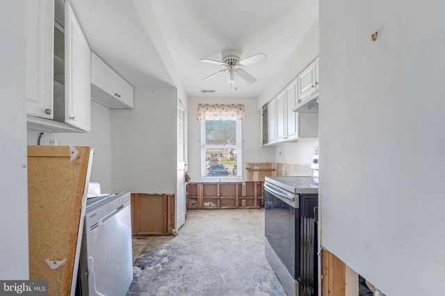 2040 HARBOUR DR, Palmyra, NJ 08065