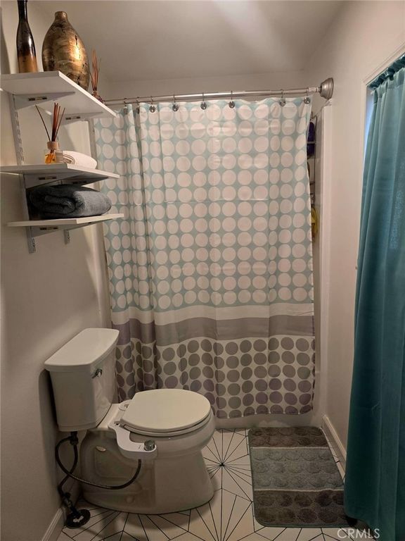 Image 19 of property listing at 15621 Beach blvd 28, Westminster, CA 92683