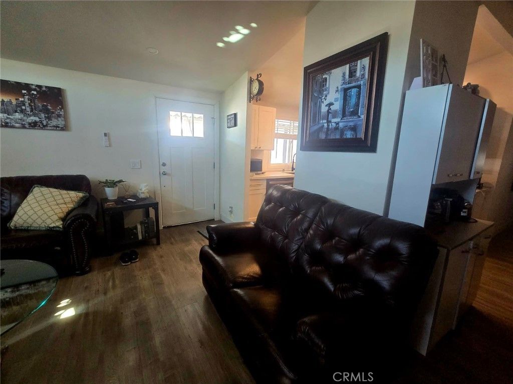 Image 8 of property listing at 15621 Beach blvd 28, Westminster, CA 92683