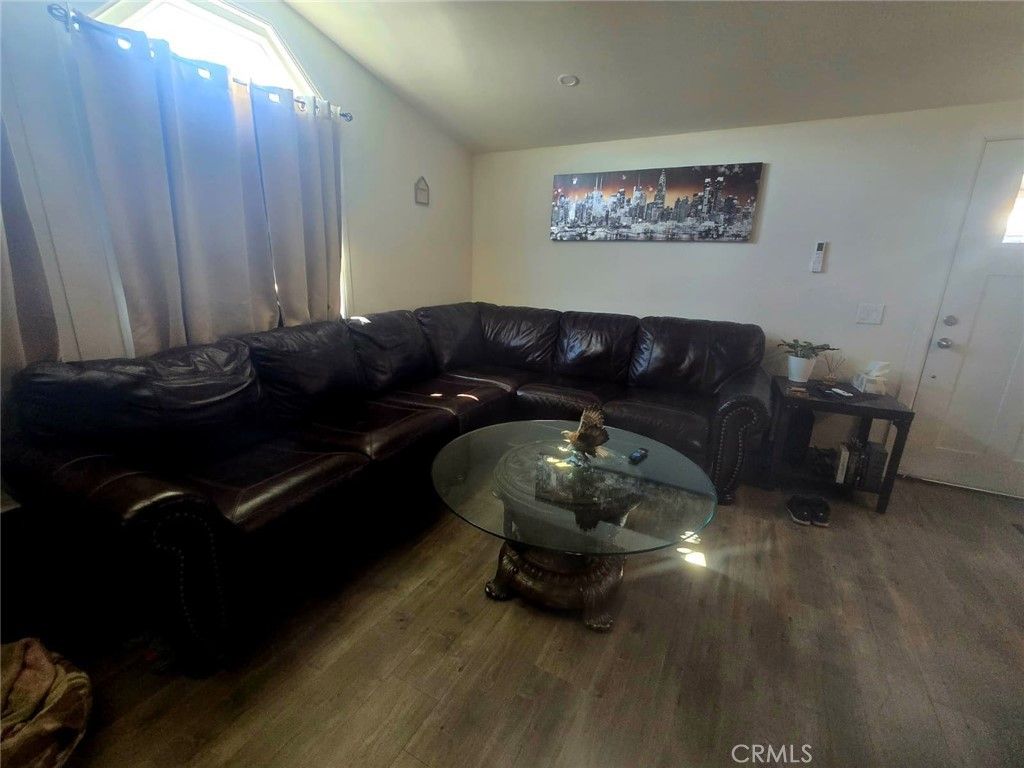 Image 9 of property listing at 15621 Beach blvd 28, Westminster, CA 92683