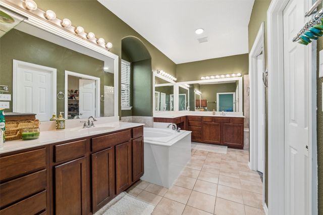 1133 Spanish Moss Drive, Savannah, TX 76227