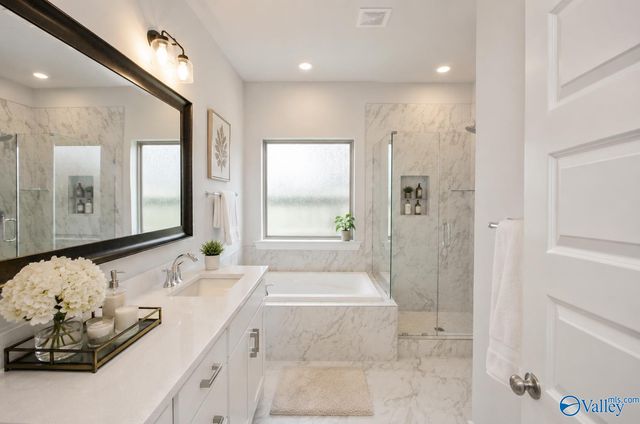 21779 Natures Cove Drive, Athens, AL 35613