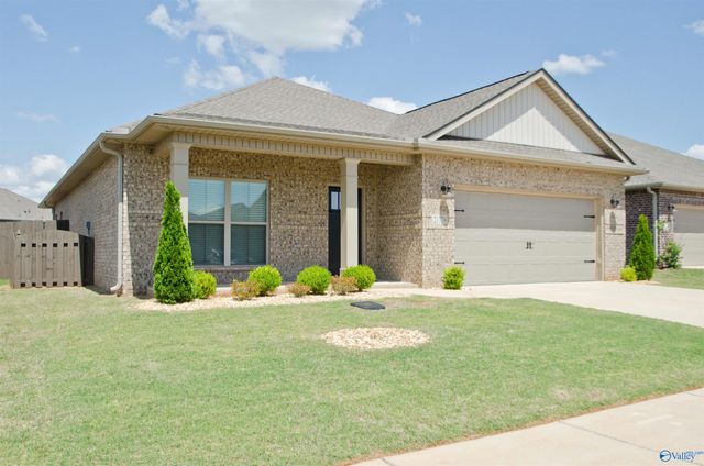 21779 Natures Cove Drive, Athens, AL 35613