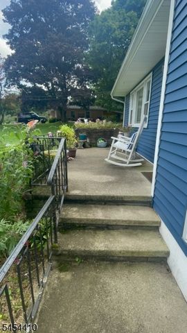 8 Regina Ln, Independence Twp., NJ 07838
