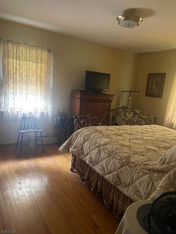 8 Regina Ln, Independence Twp., NJ 07838