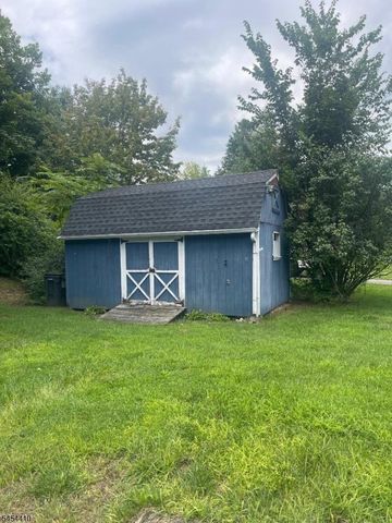 8 Regina Ln, Independence Twp., NJ 07838
