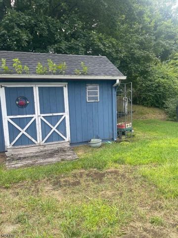 8 Regina Ln, Independence Twp., NJ 07838