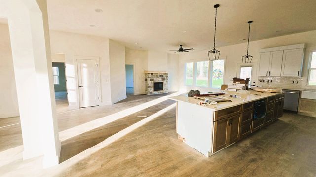 257 Ridge Road, Wellford, SC 29385