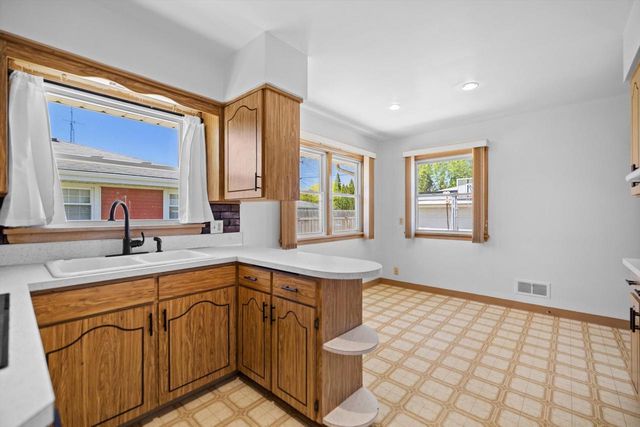 1514 22nd STREET, Kenosha, WI 53140