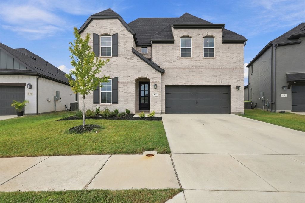 16917 Leatherflower Boulevard, Justin, TX 76247 — exterior