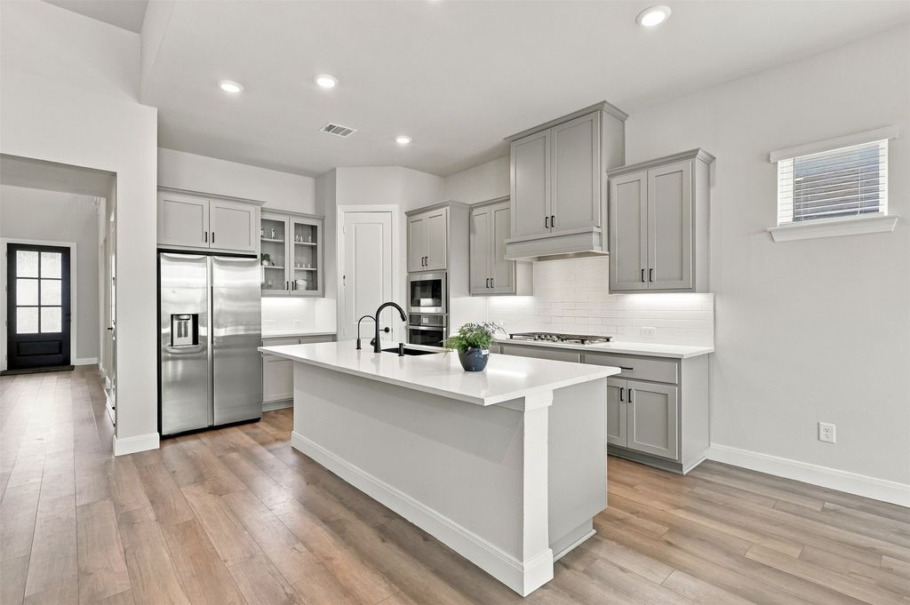 16917 Leatherflower Boulevard, Justin, TX 76247 — photo 4
