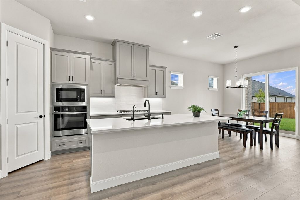 16917 Leatherflower Boulevard, Justin, TX 76247 — photo 5
