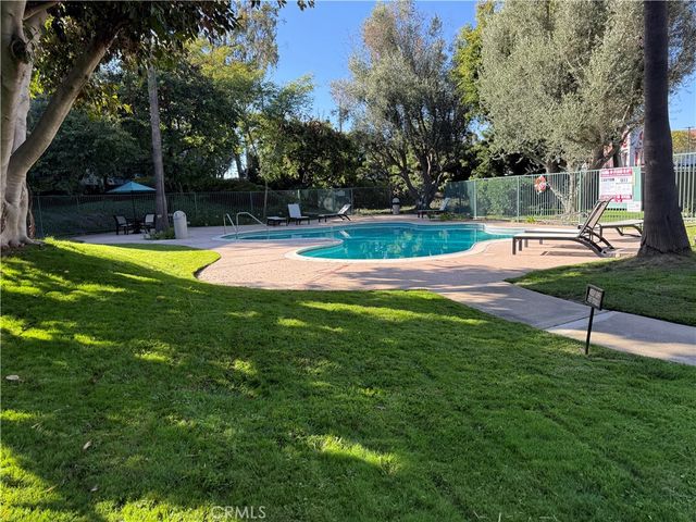 576 N Bellflower, Long Beach, CA 90814