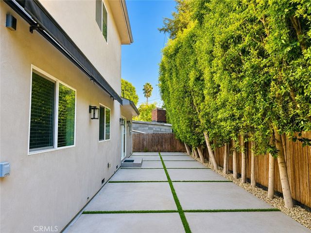 6651 Noble, Van Nuys, CA 91405