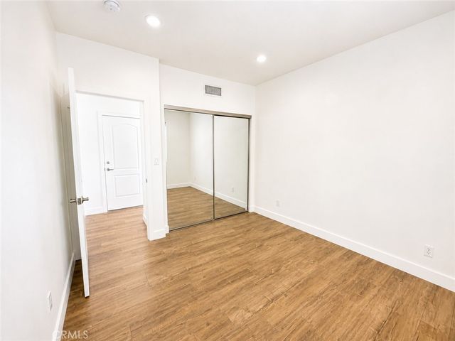 6651 Noble, Van Nuys, CA 91405