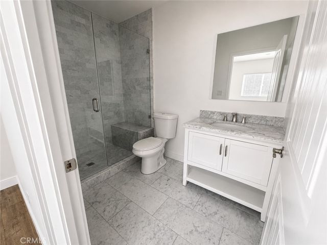 6651 Noble, Van Nuys, CA 91405