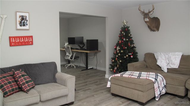 6344 Green Valley Lane, Lockport Town, NY 14094