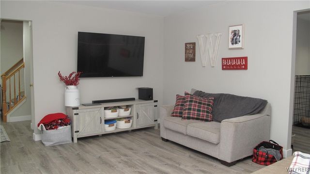 6344 Green Valley Lane, Lockport Town, NY 14094