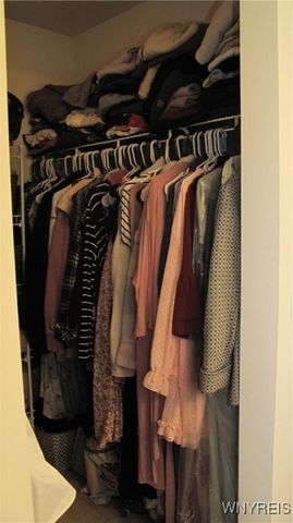 6344 Green Valley Lane, Lockport Town, NY 14094