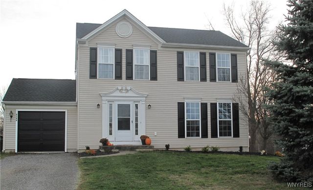 6344 Green Valley Lane, Lockport Town, NY 14094