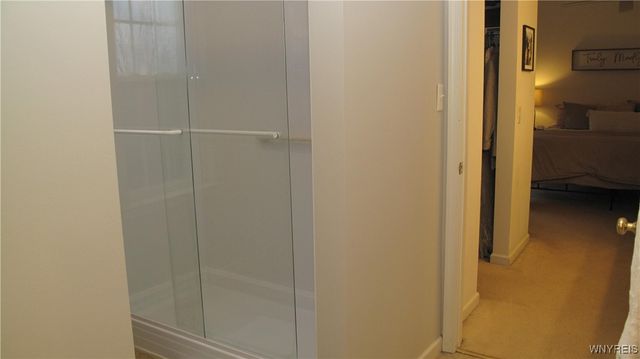 6344 Green Valley Lane, Lockport Town, NY 14094