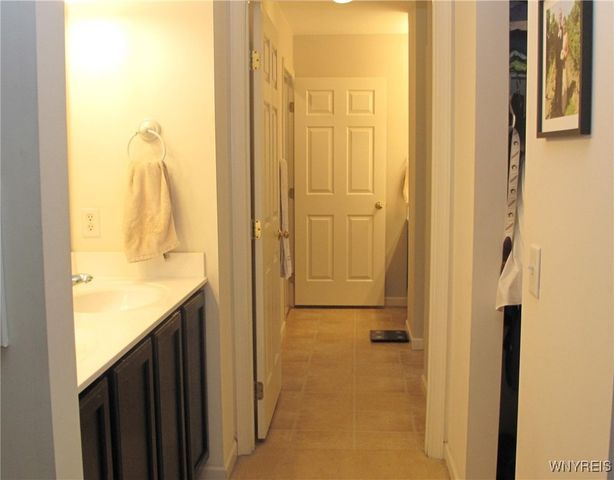 6344 Green Valley Lane, Lockport Town, NY 14094