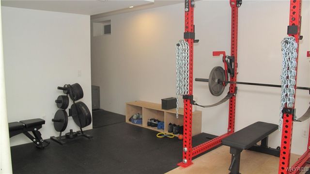 6344 Green Valley Lane, Lockport Town, NY 14094