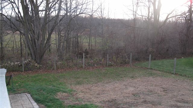 6344 Green Valley Lane, Lockport Town, NY 14094