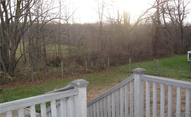 6344 Green Valley Lane, Lockport Town, NY 14094