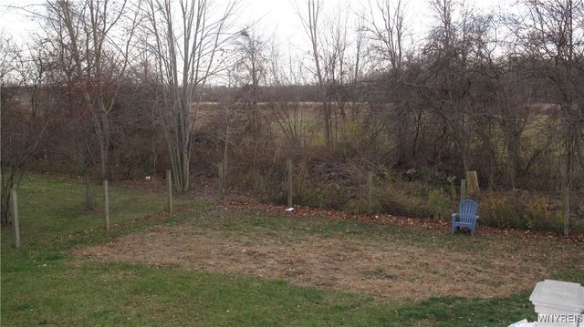 6344 Green Valley Lane, Lockport Town, NY 14094