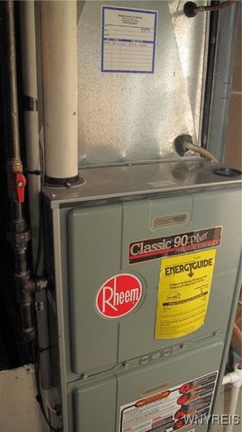 6344 Green Valley Lane, Lockport Town, NY 14094