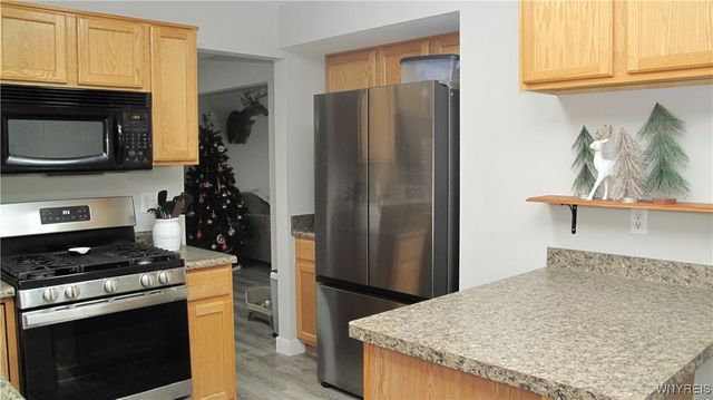 6344 Green Valley Lane, Lockport Town, NY 14094