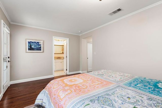 5741 Chelsea Ave, La Jolla, CA 92037