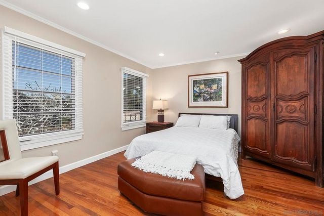 5741 Chelsea Ave, La Jolla, CA 92037