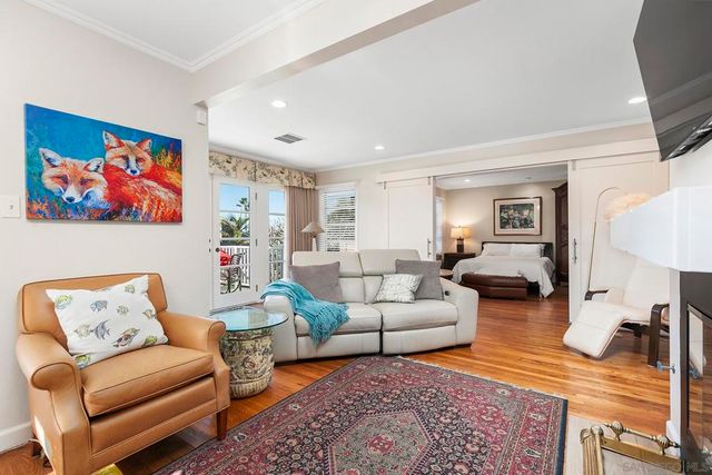 5741 Chelsea Ave, La Jolla, CA 92037