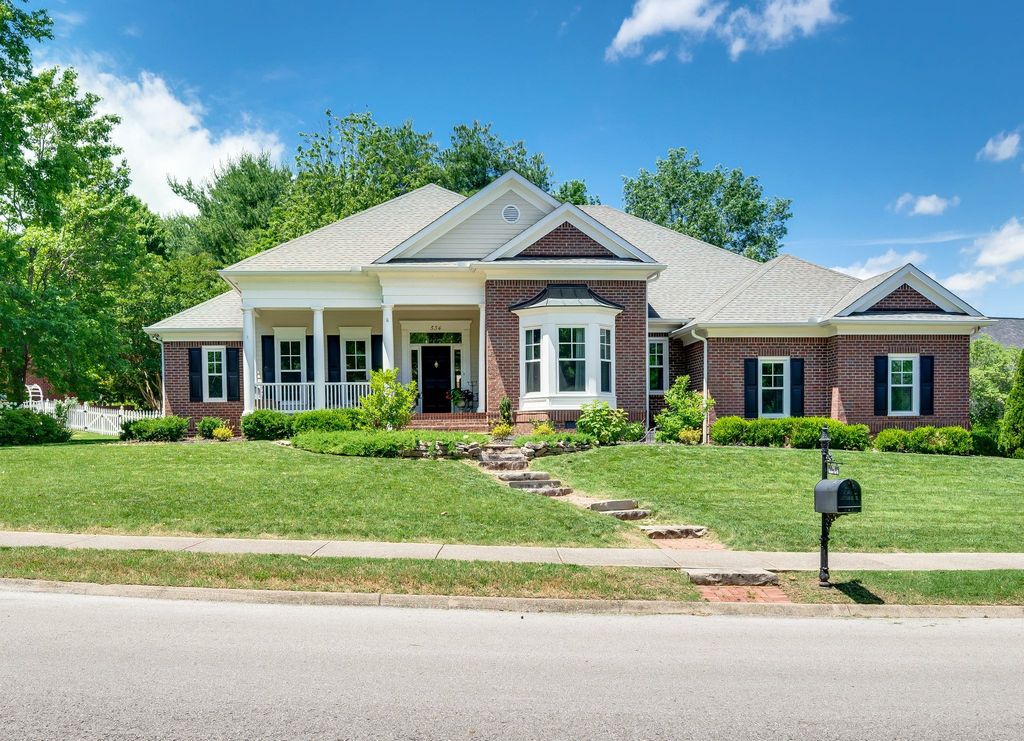534 Ploughmans Bend Dr, Franklin, TN 37064